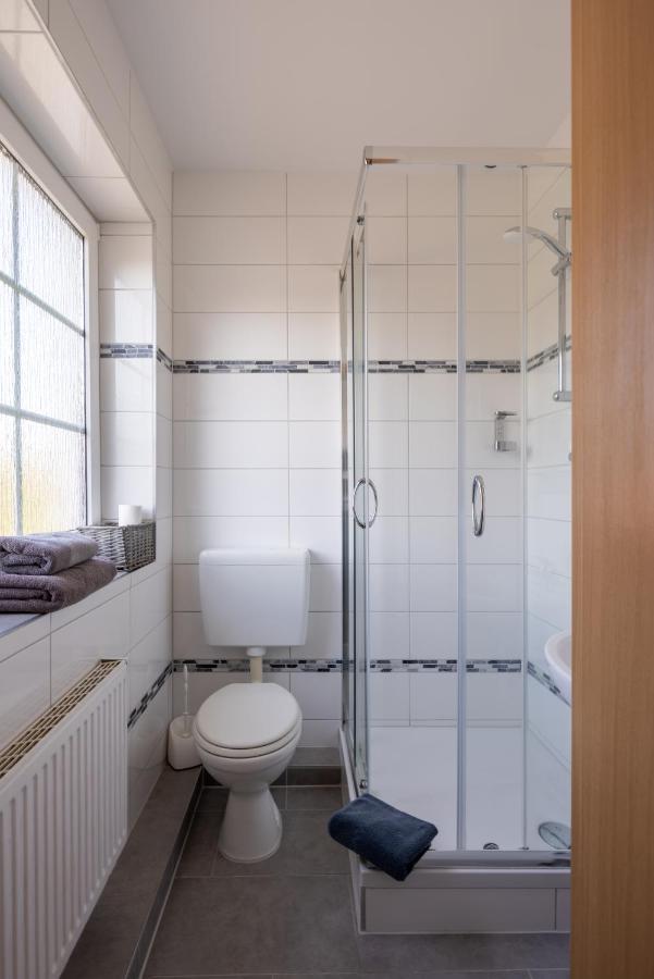 Gaestehaus Olympia Wilhelmshaven - Moderne Einzelzimmer Mit Eigenem Bad Fuer Monteure Schortens Ngoại thất bức ảnh